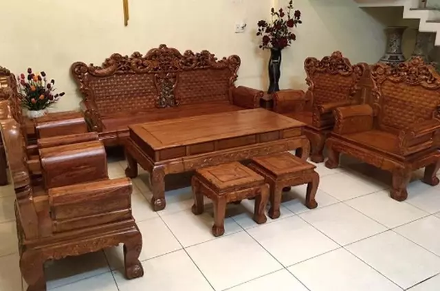 Bộ bàn ghế gỗ hương kiểu dáng hoàng gia