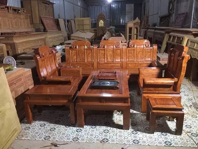 Bộ bàn ghế gỗ hương họa tiết voi