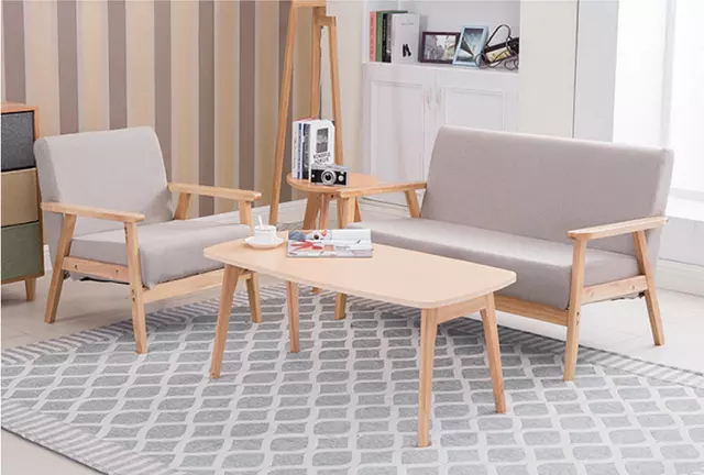Bộ bàn ghế gỗ thiết kế đơn giản gần gũi