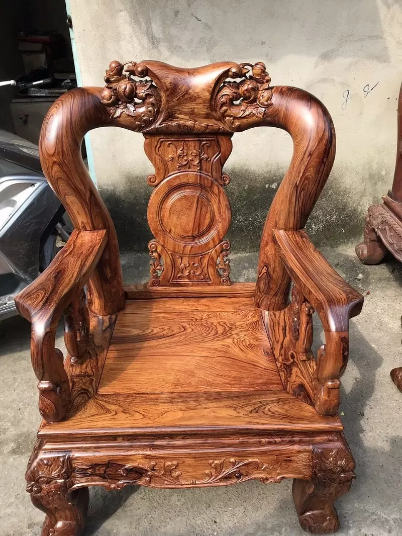 bàn ghế gỗ cẩm lai (Campuchia)